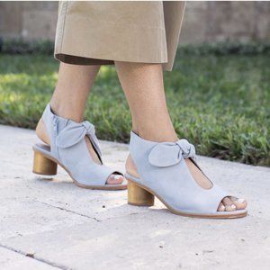Anthropologie Bernardo Luna Bow Peep Toe Booties